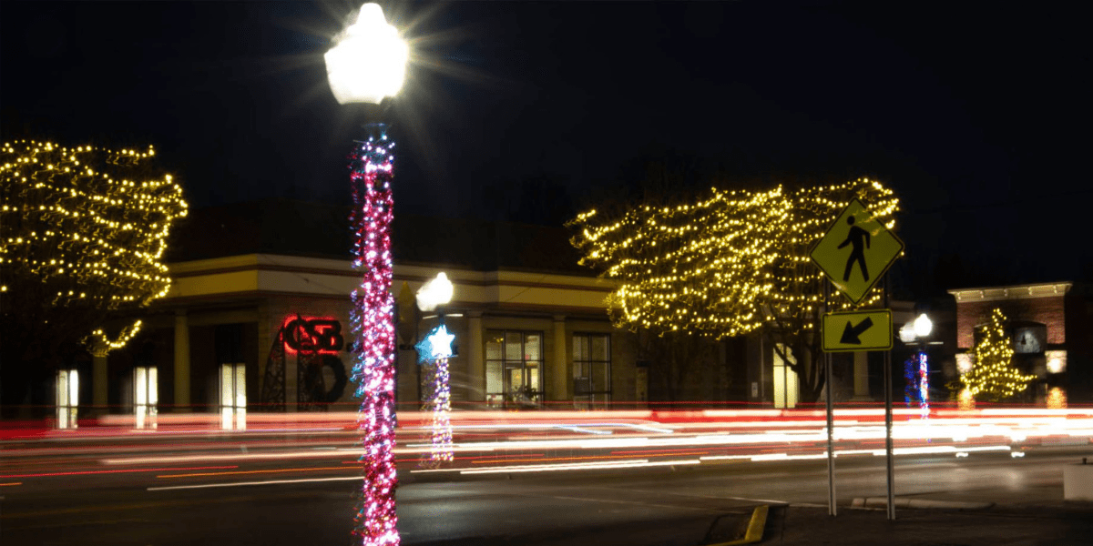 HTH Main St Light Poles